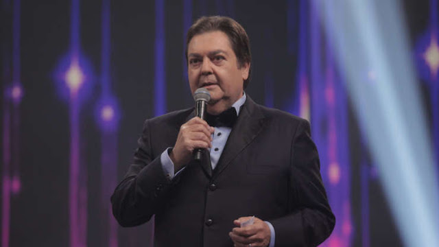 Faustão escolhe cantor recordista de visitas ao ‘DOMINGÃO’ para a sua estreia na Band