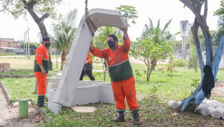 Prefeitura de Manaus inicia trabalho de revitalização de espaço público no beco do Macedo