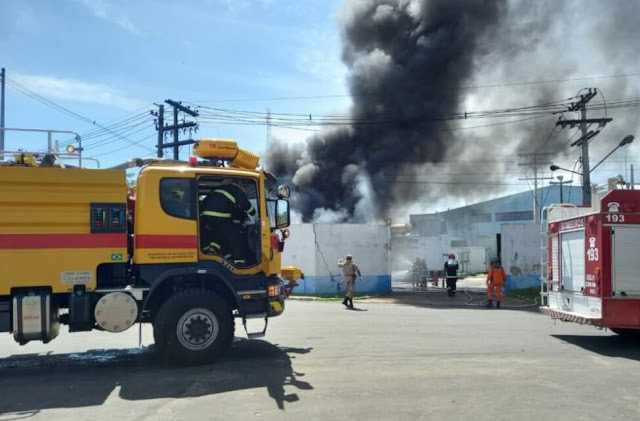 Incêndio atinge usina de energia e deixa moradores sem abastecimento em Parintins