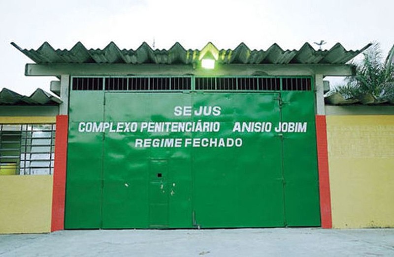 Detentos do Compaj realizam vestibular através de projeto social.