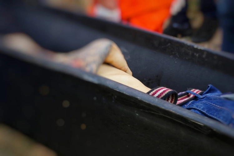 Mulher que teve casa invadida foi baleada ao proteger neto de 1 ano em Manaus