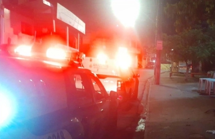 Criminosos atiram contra Capitão da PM em bar de Manaus