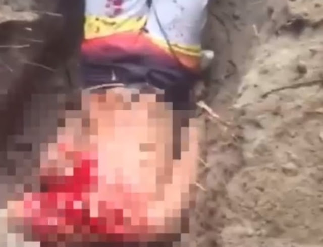 Homem é jogado em cova rasa e executado a tiros por membros de facção criminosa; veja vídeo