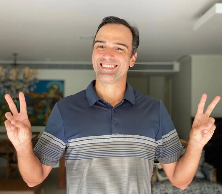 Globo bate o martelo e Tadeu Schimdt é o novo apresentador do BBB22