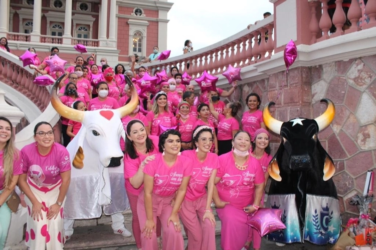 Outubro Rosa: Evento ‘Apenas um Toque’ emocionou pacientes de oncologia em Manaus