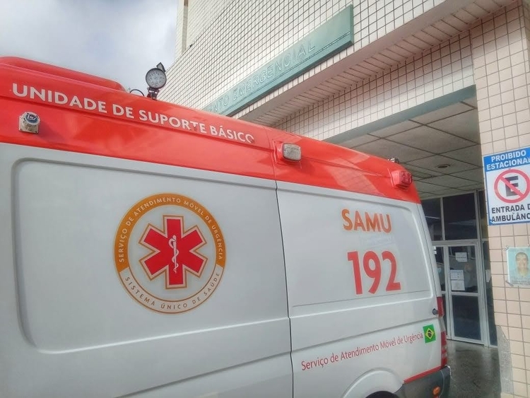 Idoso morre ao cair da garupa de moto após acidente em Manaus