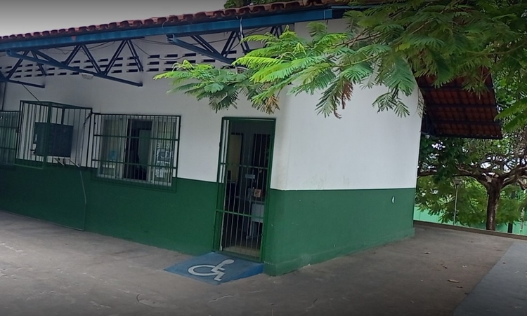 Bandidos armados invadem Cras e assaltam servidores e populares em Manaus