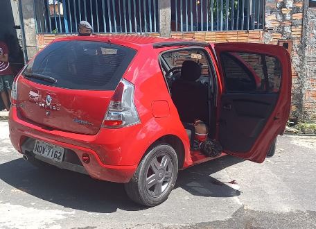 Passageiro de aplicativo é executado dentro de veículo no Jorge Teixeira