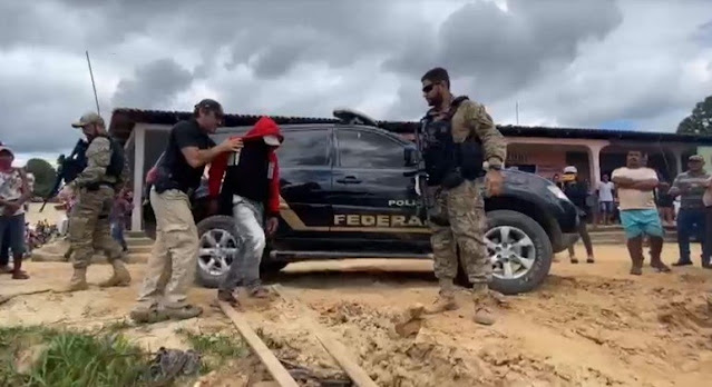 Suspeito confessa ter esquartejado e ateado fogo nos corpos de jornalista e indigenista no Vale do Javari