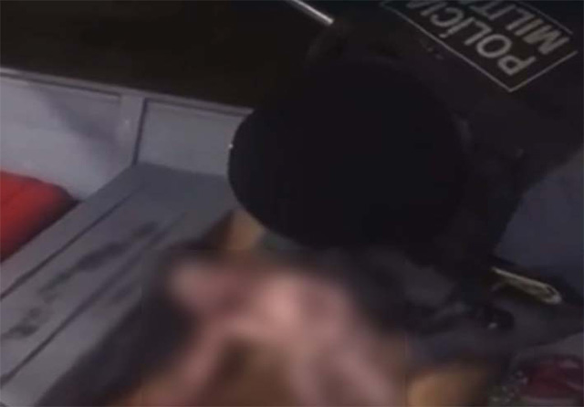 Policiais militares ajudam mulher durante parto em Humaitá; veja vídeo