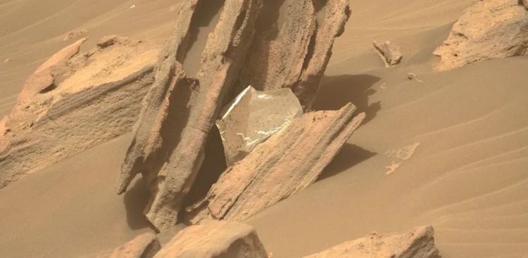 Robô Perseverance, da Nasa, encontra algo inesperado em Marte