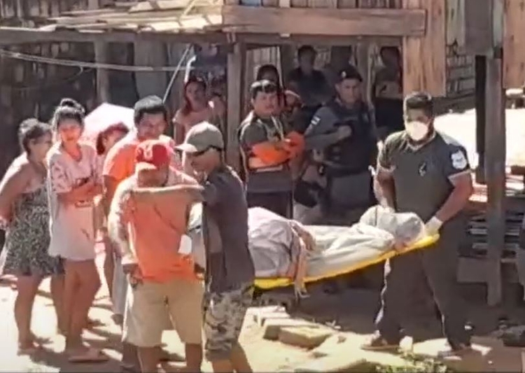 Idoso tenta salvar adolescente de estupro e é morto a facadas e martelada na cabeça no Amazonas