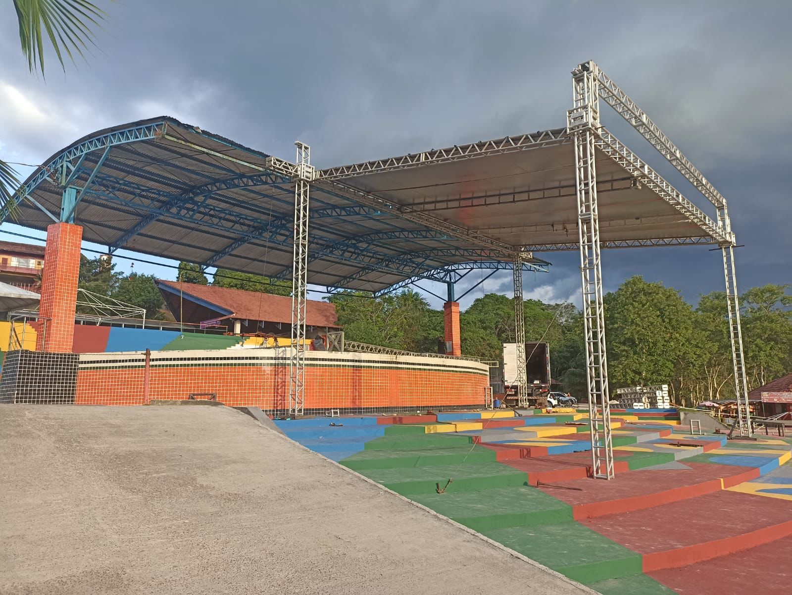 Dia dos pais em Rio Preto da Eva será comemorado com show de Amado Batista