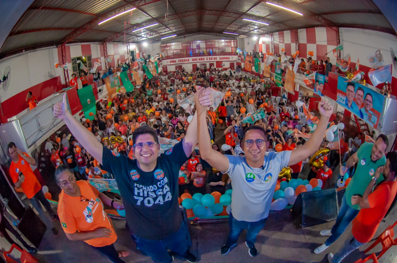 Hissa Abrahão é recebido por multidão na zona Leste de Manaus