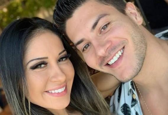 Maíra Cardi teria descoberto que Arthur Aguiar tinha três amantes, diz colunista