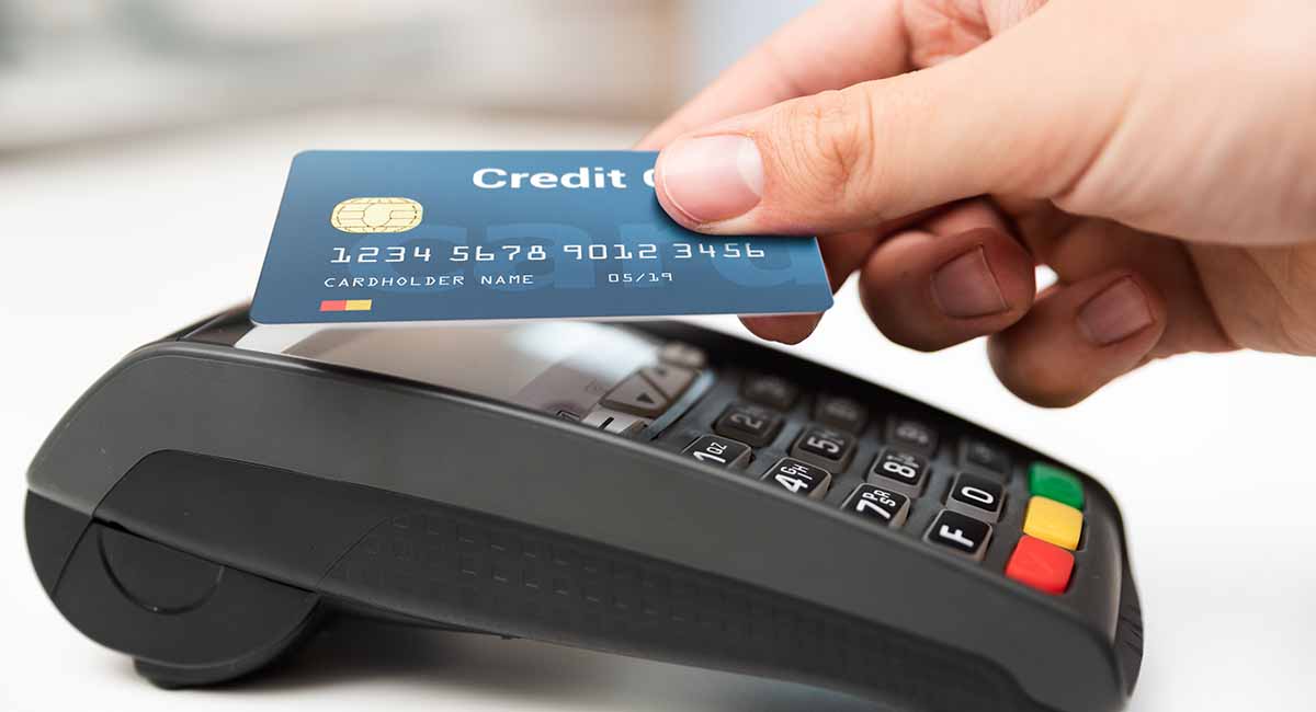 Tem cartão por aproximação? Polícia alerta para cuidados nas compras de fim de ano no AM