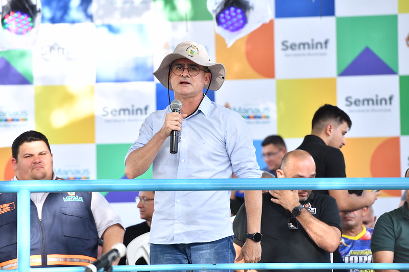 Prefeito David Almeida entrega Complexo Esportivo revitalizado no bairro Jorge Teixeira