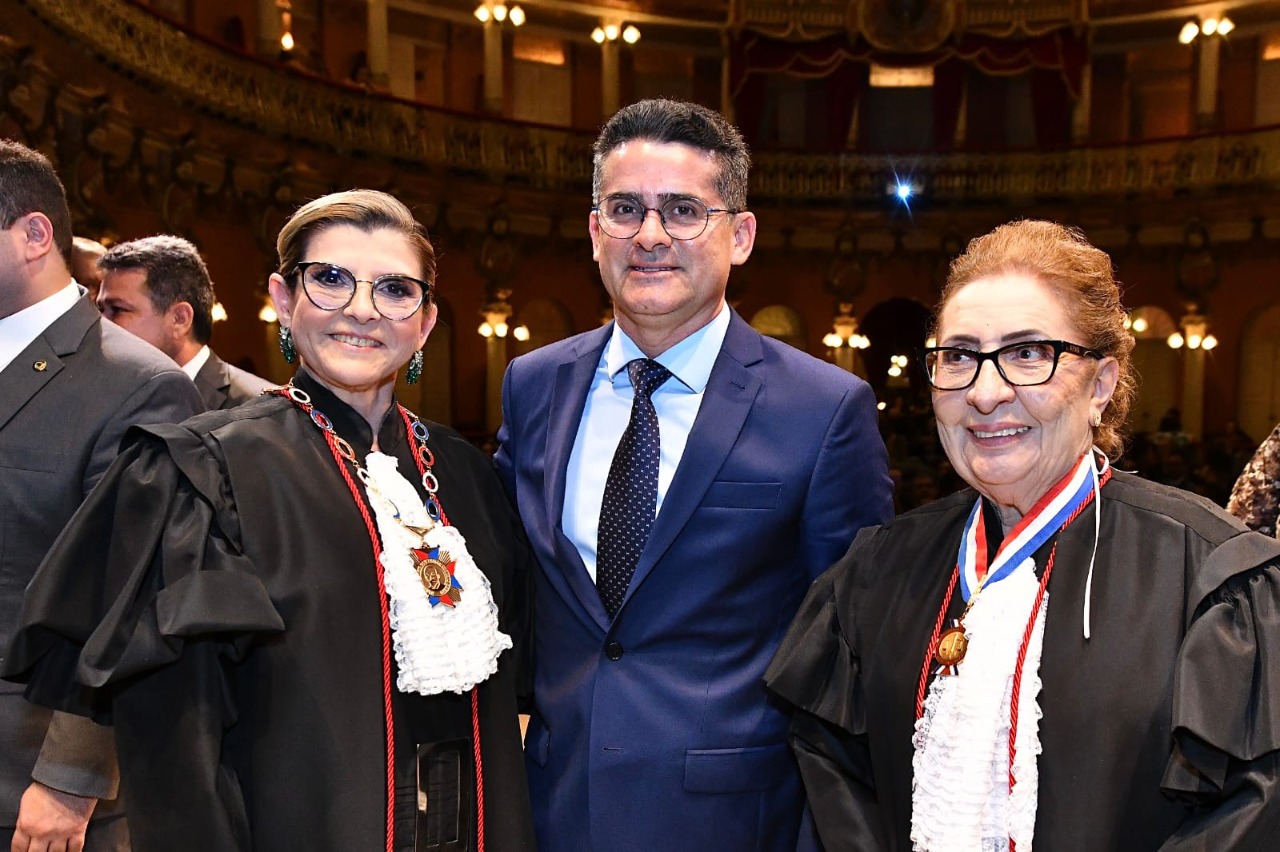Prefeito David Almeida participa da posse das novas dirigentes do TJ-AM