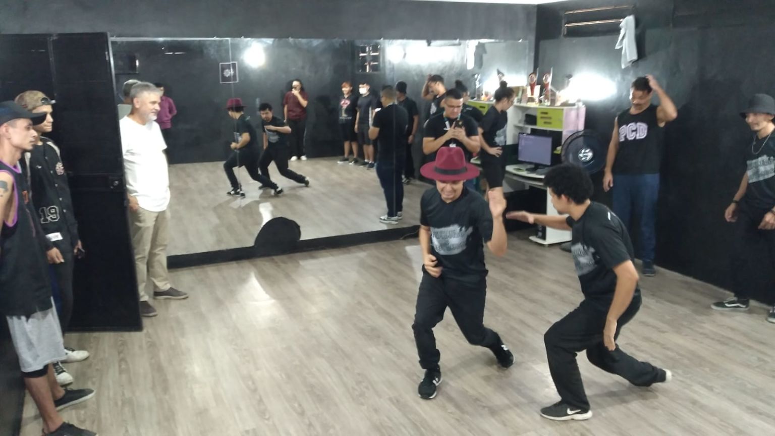 Street dance e fotografia abrem temporada 2023 de oficinas artísticas em Manaus