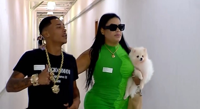 MC Poze presta depoimento após cachorro passar mal por comer maconha