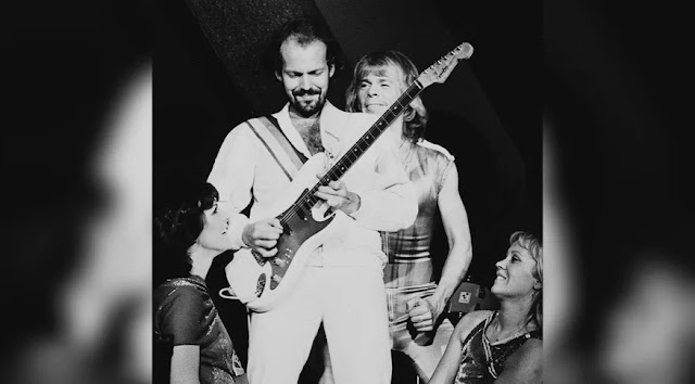 Morre Lasse Wellander, guitarrista do ABBA, aos 70 anos