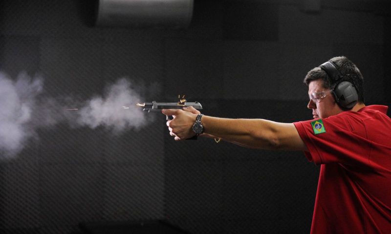 Lula afirma que quer fechar clubes de tiro particulares: ‘Não estamos preparando uma revolução’