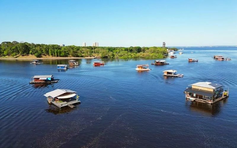 Ordem de retirada de flutuantes do Tarumã é suspensa após decisão judicial