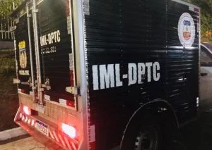 Homem pula muro de residência em busca de socorro após ser espancado no Manoa