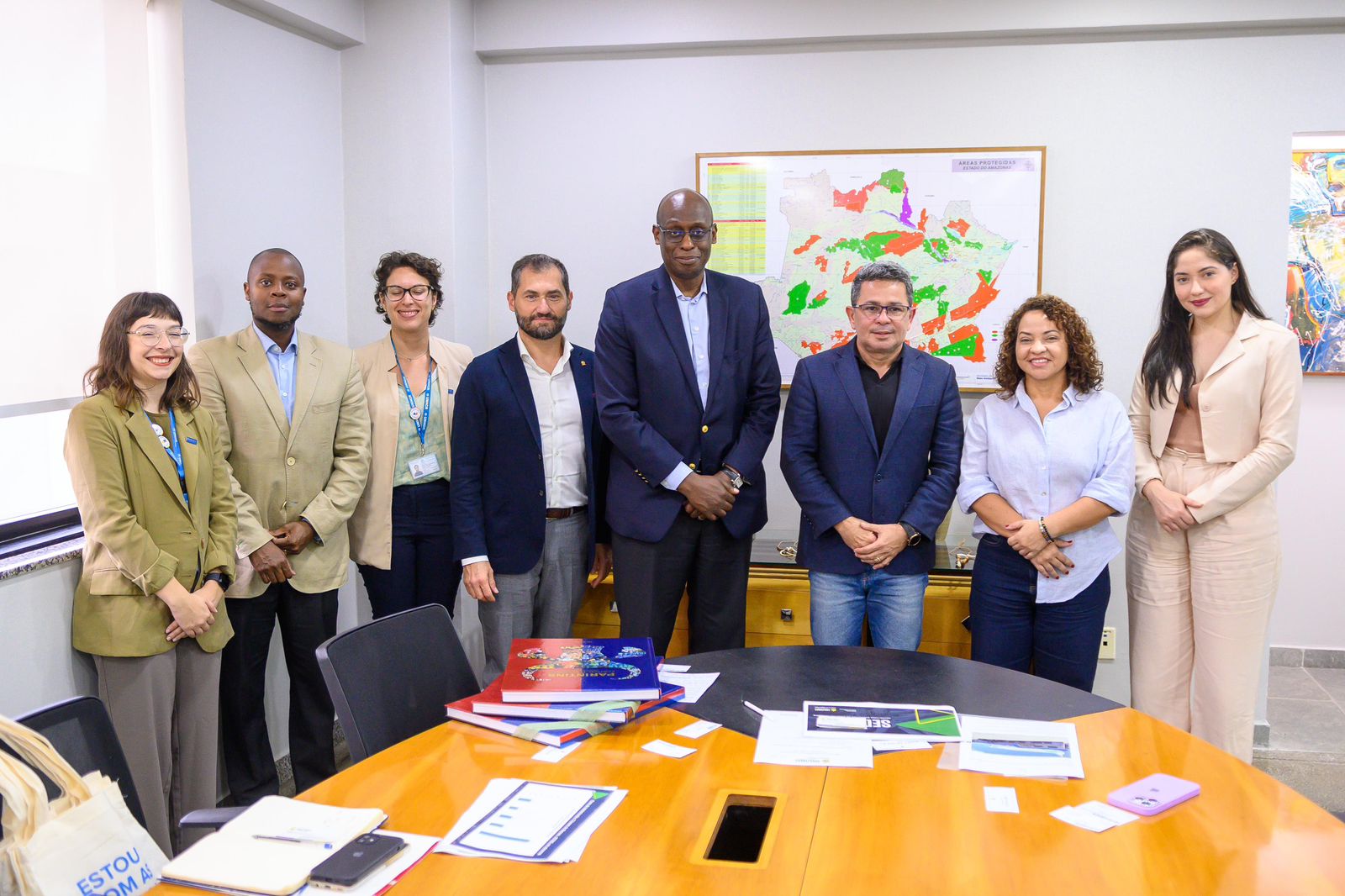 Amazonas e agência da ONU estudam medidas para atender refugiados no período de estiagem em 2024