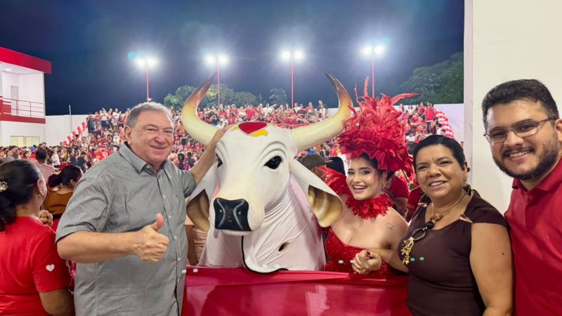 Câmara de Nova Olinda doNorte concede Título de Cidadão ao deputado Átila Lins