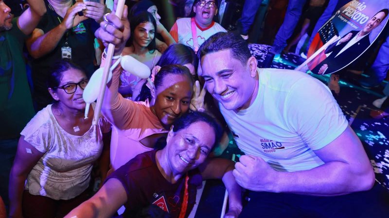 Simão Peixoto oficializa candidatura a deputado estadual em evento com aproximadamente 10 mil pessoas