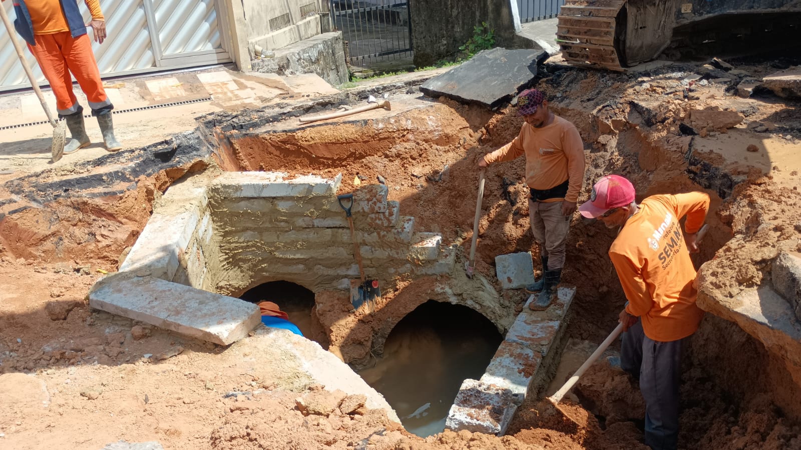 Prefeitura de Manaus avança com implantação de nova rede de drenagem profunda no bairro Alvorada e garante mais segurança na região