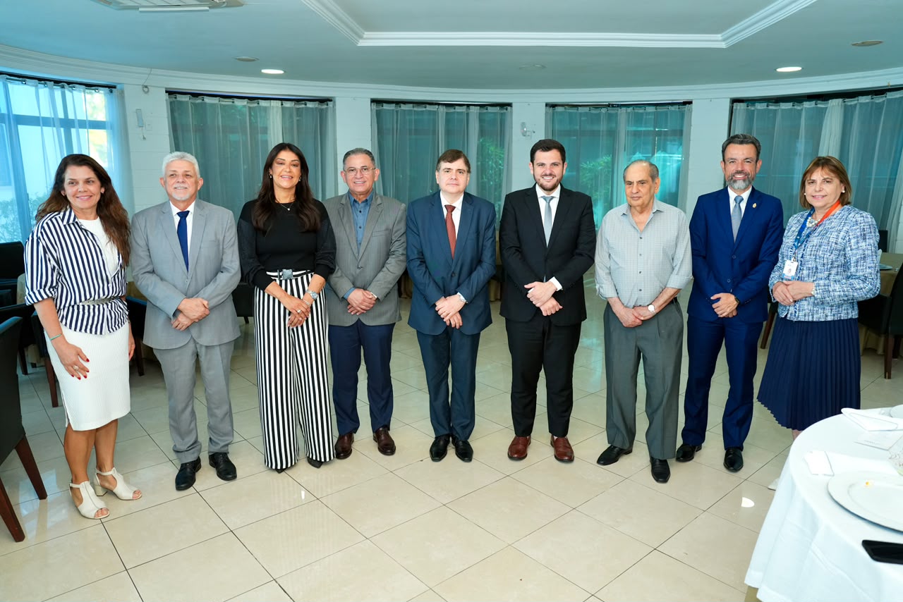 Prefeito Renato Junior fortalece diálogo com Fecomércio-AM para impulsionar desenvolvimento econômico de Manaus