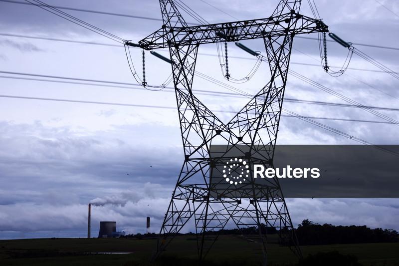 Aneel mantém bandeira tarifária amarela em agosto para consumidores de energia