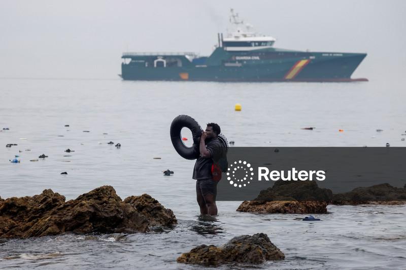 Itália reforça controle de fronteira com Espanha após aumento de migrantes em Ceuta