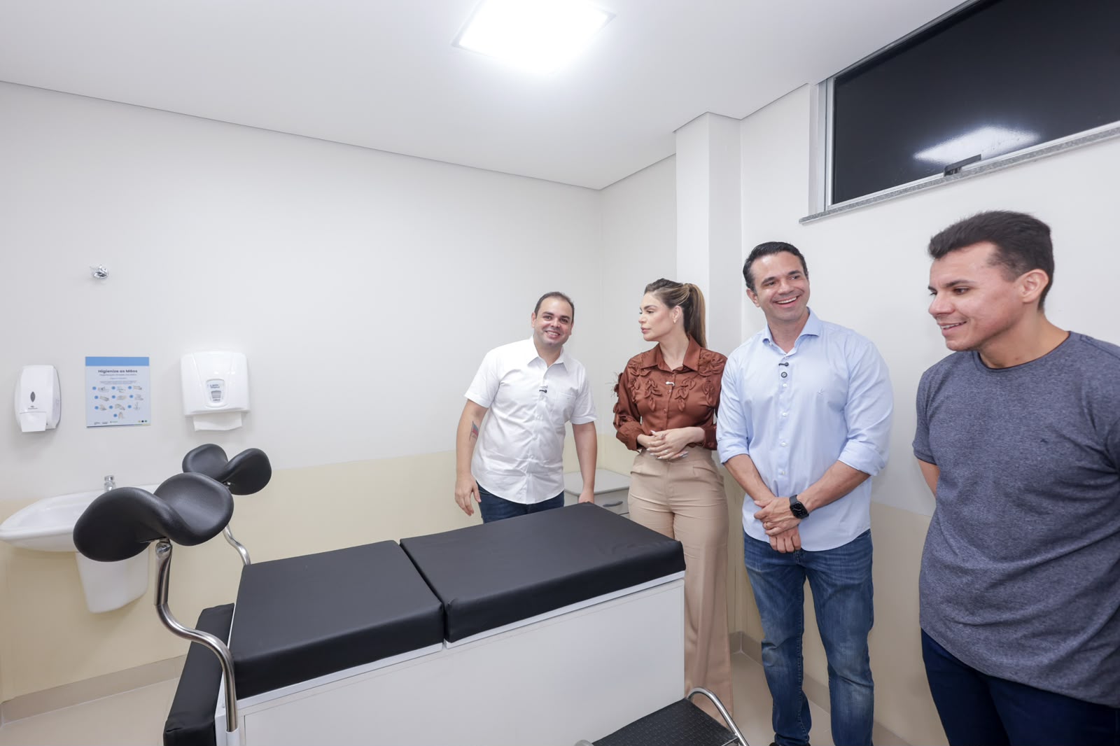Entregues pelo governador Roberto Cidade, Hospital-Dia e Policlínica ampliam atendimentos especializados na rede pública de saúde