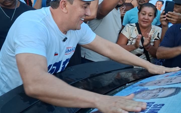 Grande adesivaço de Simão Peixoto transforma Borba em palco de festa e apoio popular