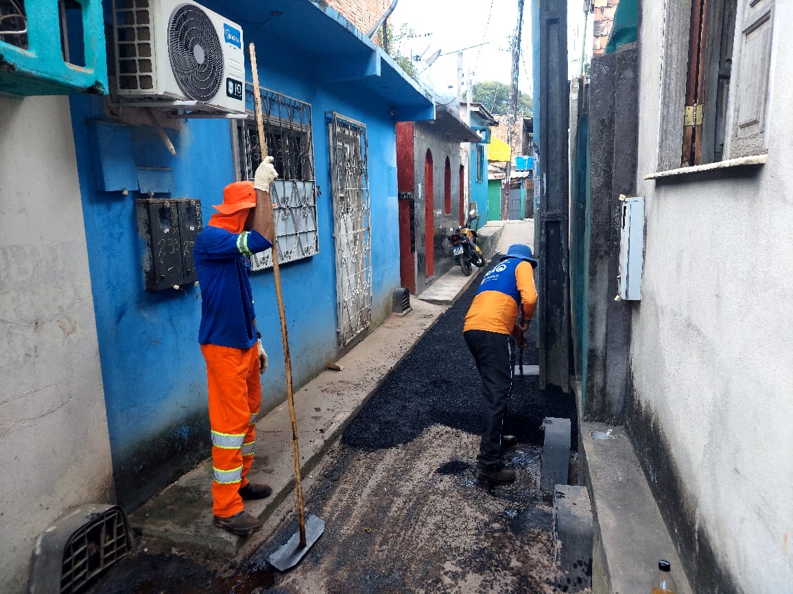 Prefeitura de Manaus transforma acesso de moradores com recuperação asfáltica em beco do Alvorada