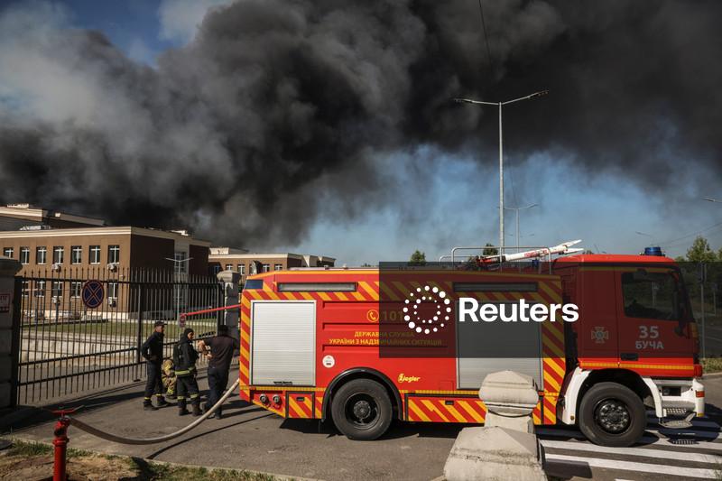 Ataque russo a depósito de munições na região de Kiev provoca explosão e mata 37 pessoas