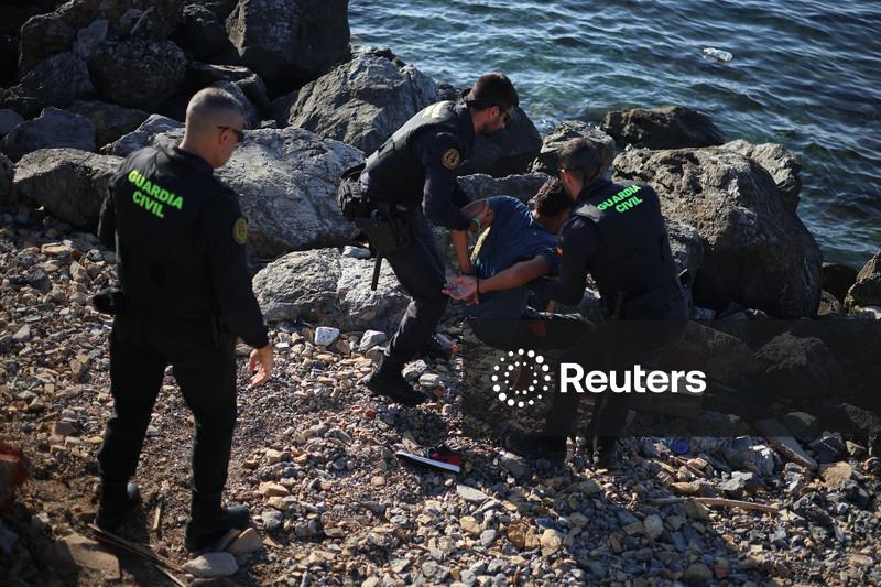Número de mortos devido à chegada de migrantes em Ceuta sobe para 72