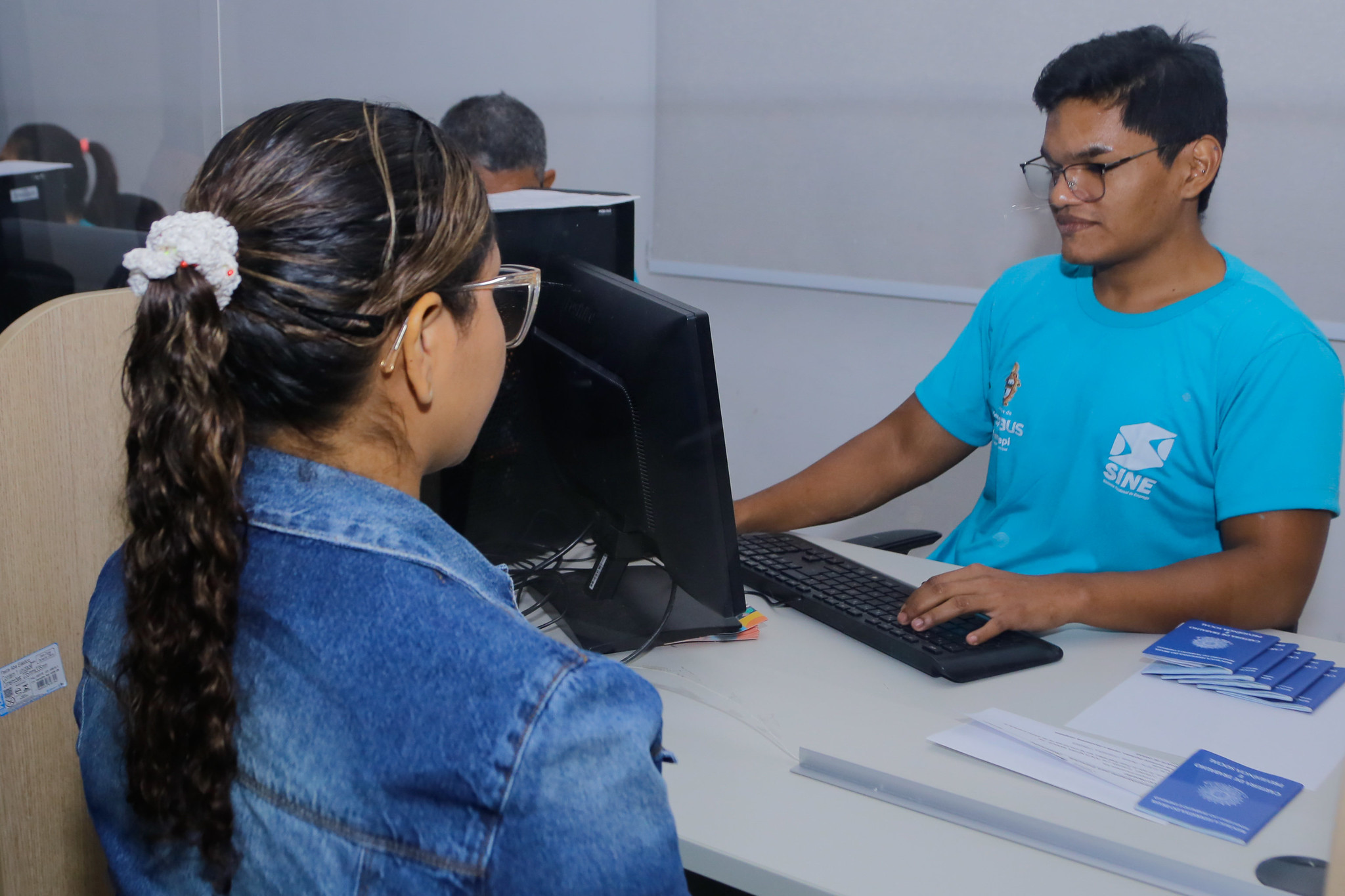 Sine Manaus oferta 594 vagas de emprego nesta segunda–feira, 10/08