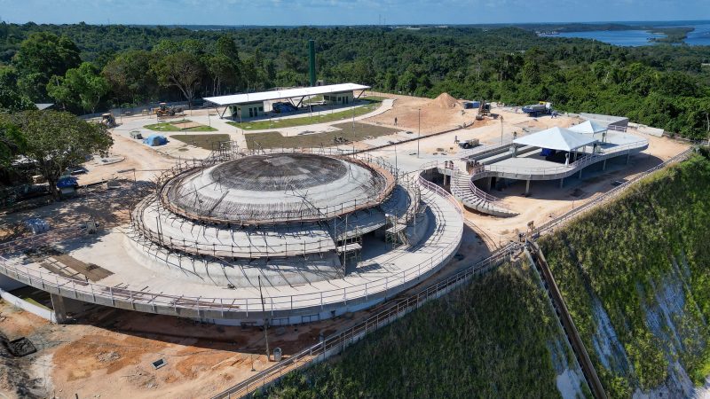 Prefeitura avança nas obras no parque Encontro das Águas Rosa Almeida e inicia preparação para etapa de concretagem das ‘asas’ que simbolizam os rios Negro e Solimões