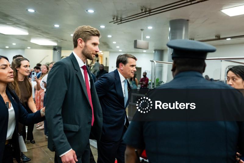 Republicanos do Senado dos EUA aprovam nomeação de Todd Blanche como procurador-geral por margem estreita