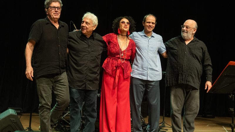 Repertório de Caetano Veloso embala show exclusivo no programa Cena Musical, da TV Brasil