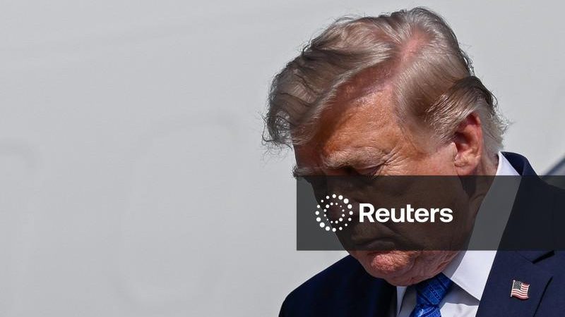 Trump exige que empresas petrolíferas reduzam preços da gasolina e repreende CEO da Chevron