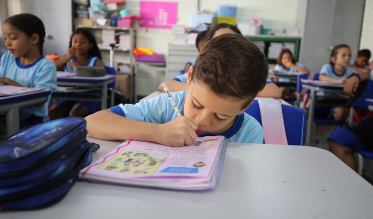CNE orienta sobre ajustes no calendário escolar durante a Copa do Mundo Feminina de 2027