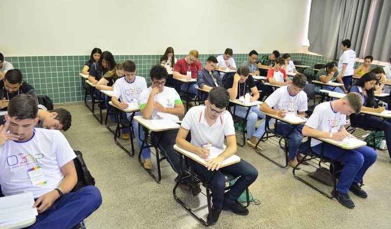 Ferramentas auxiliam estudantes na preparação para o Enem