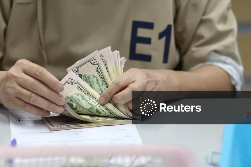 Dólar tem mais longa sequência de altas do ano e atinge maior cotação desde final de março
