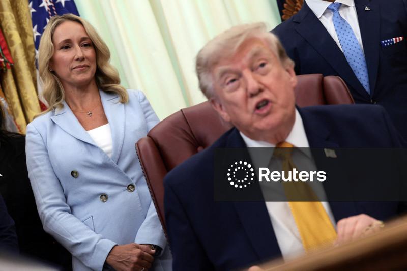 Trump diz que negociações com Irã estão ocorrendo “neste exato momento”