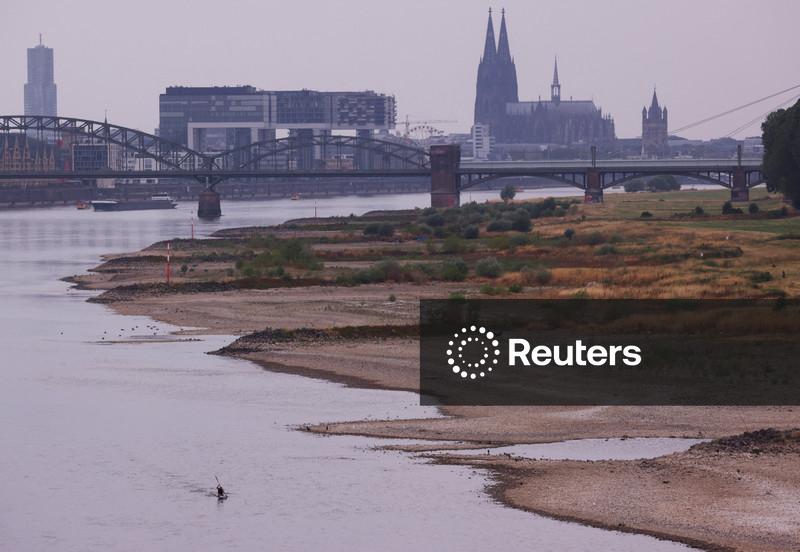Nível das águas do rio Reno atinge novos mínimos, custos para a indústria aumentam